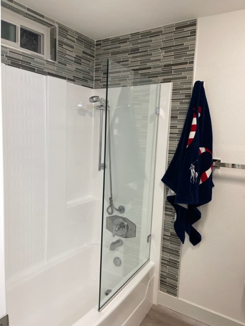 Gallery photos for Bathroom Remodel Projects: Image #6