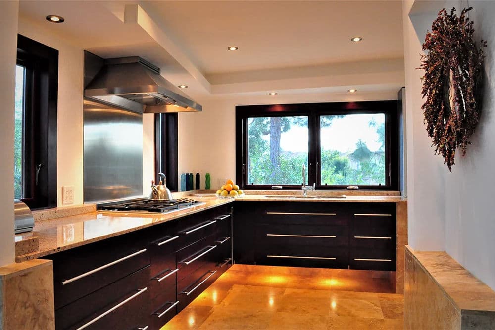 Gallery photos for Kitchen Renovation and Redesign: Image #3